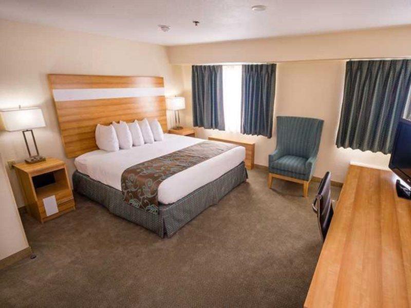 Hampton By Hilton Grand Cayman Seven Mile Beach จอร์จทาวน์ ภายนอก รูปภาพ