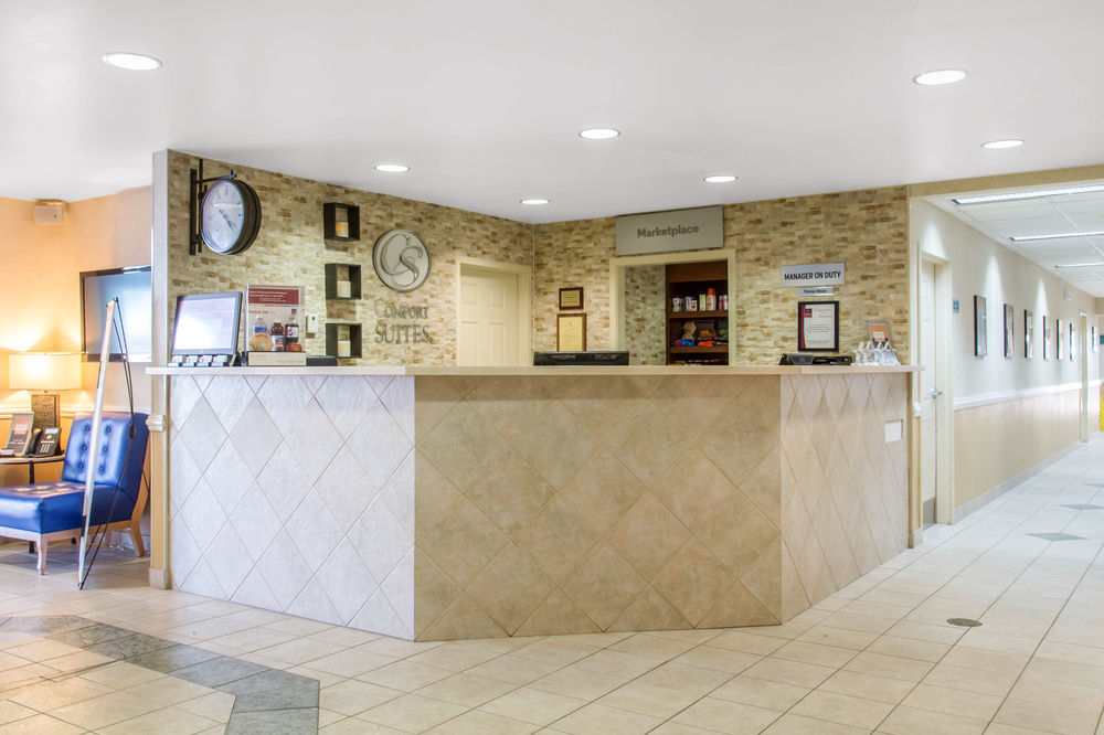 Hampton By Hilton Grand Cayman Seven Mile Beach จอร์จทาวน์ ภายนอก รูปภาพ